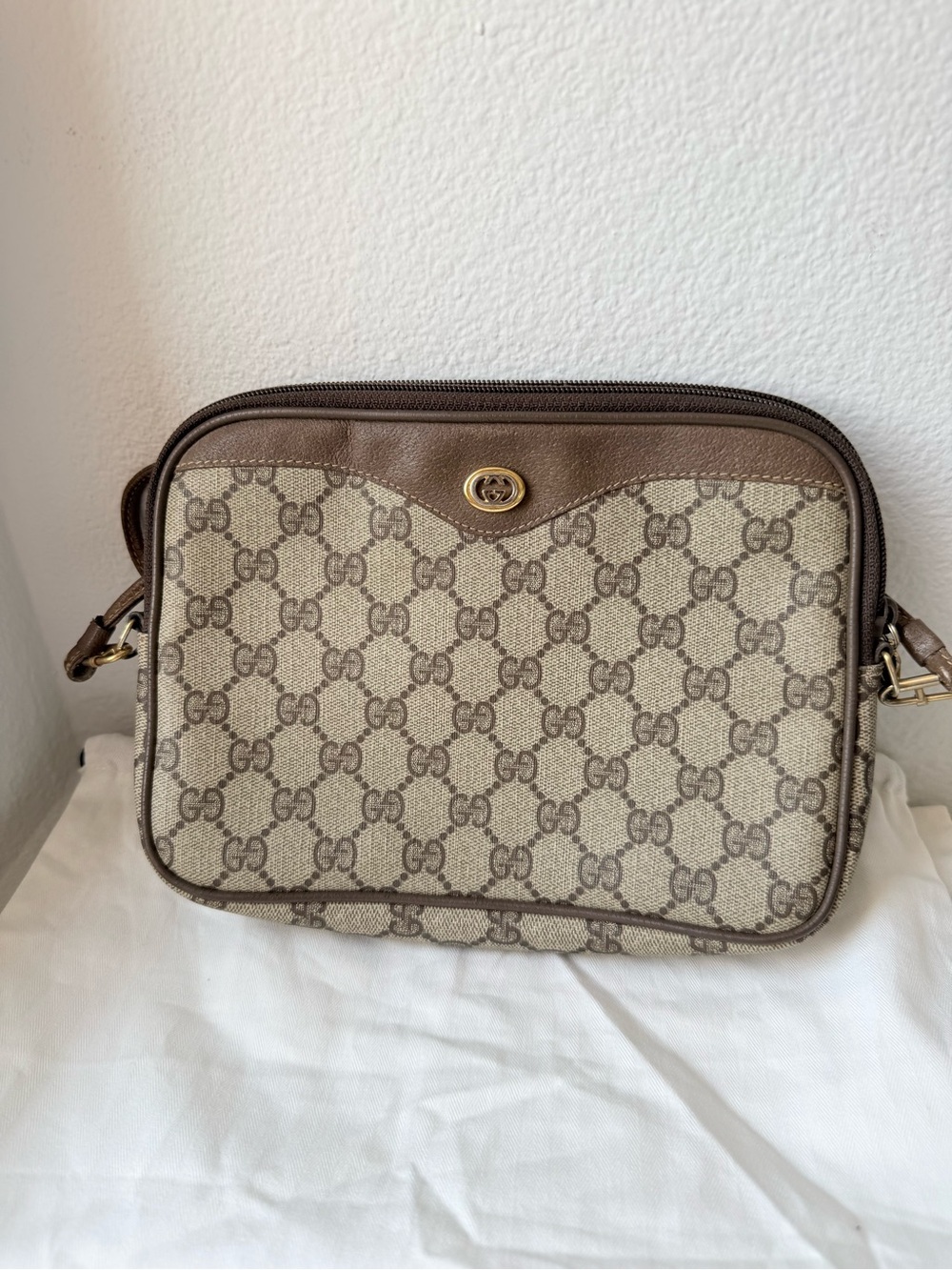 Vintage GUCCI Accessory Collection GG Monogram Crossbody Messenger / Camera Bag